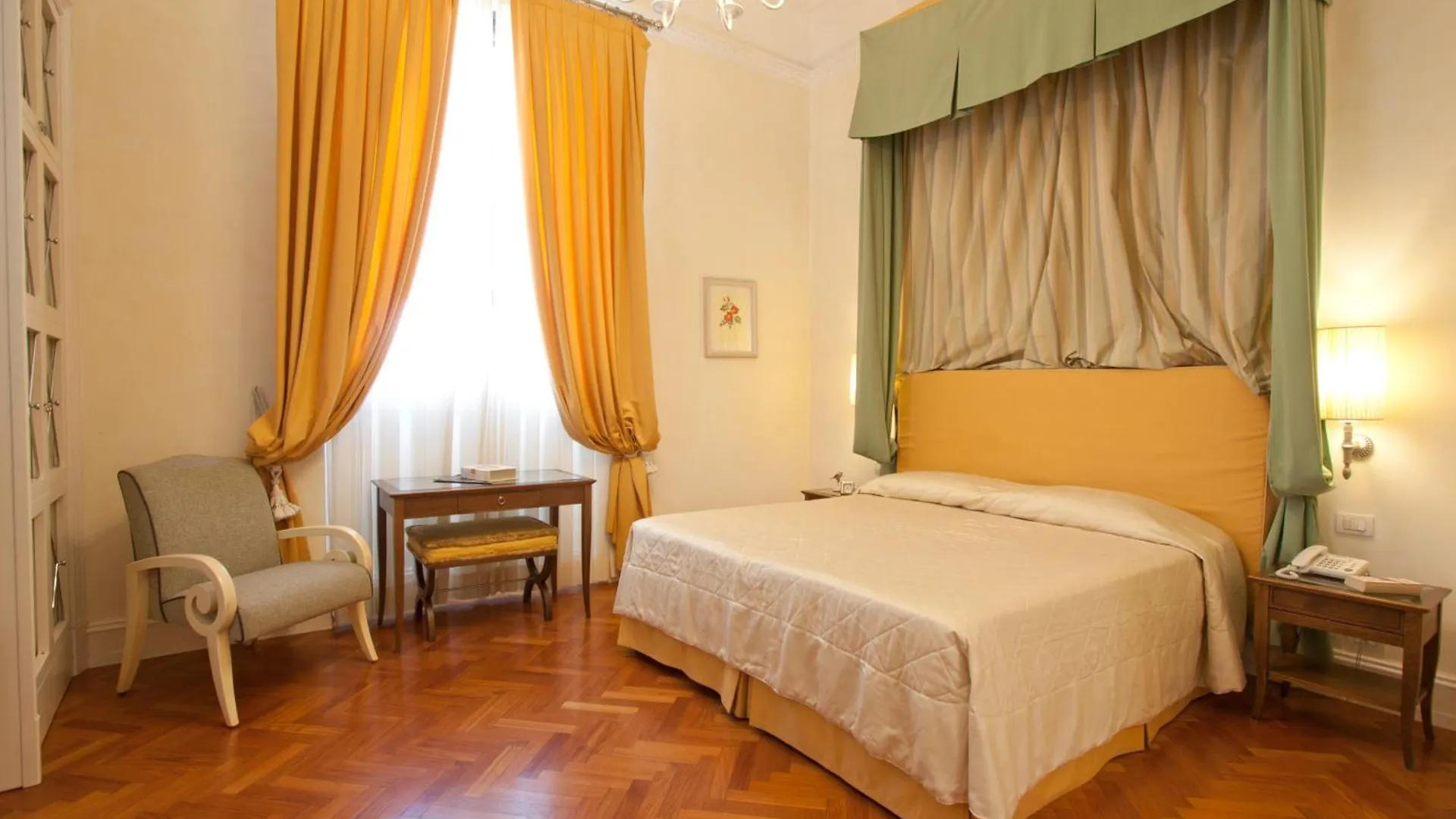 Serristori Palace Residence Florence 2*,