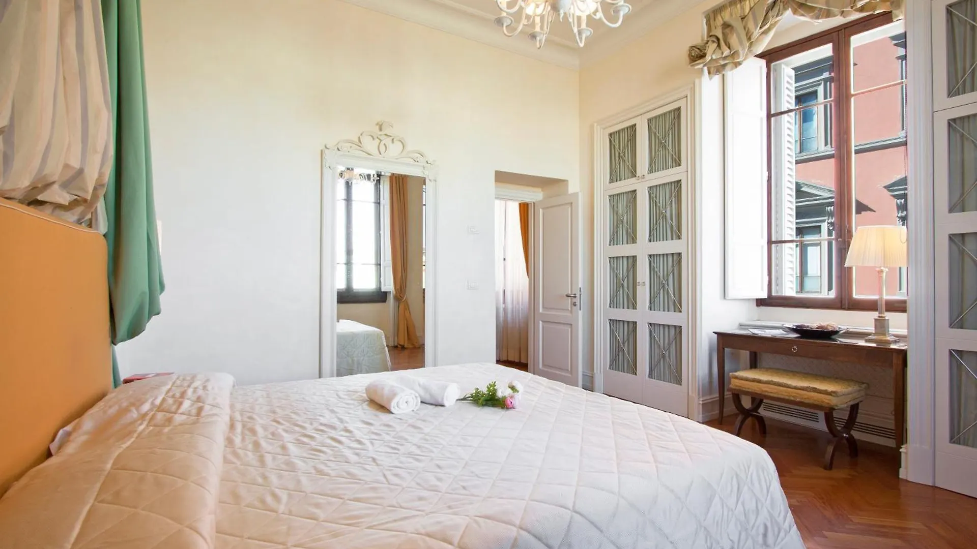 Serristori Palace Residence Florence 2*,  Italy