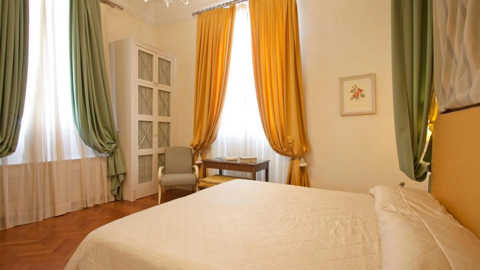 Serristori Palace Residence Florença 2*,